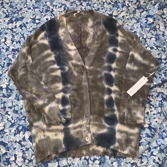 Young Fabulous and Broke Cardigan *missing a button - Picture 2 of 11